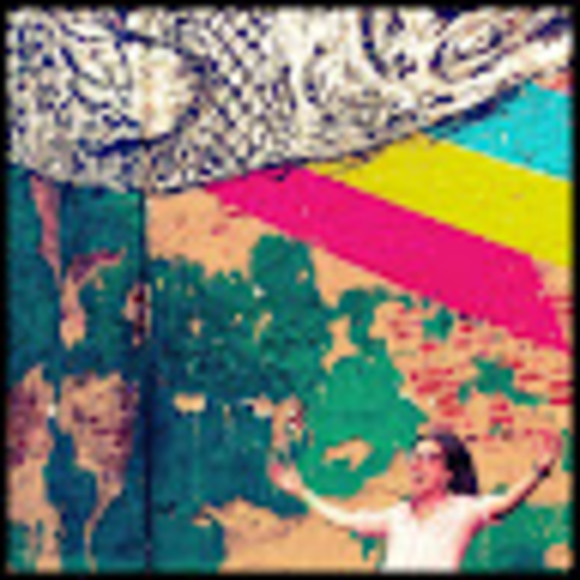 Meet your Posher, Amy - Picture 1 of 1